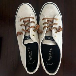 Sperry white boat shoe